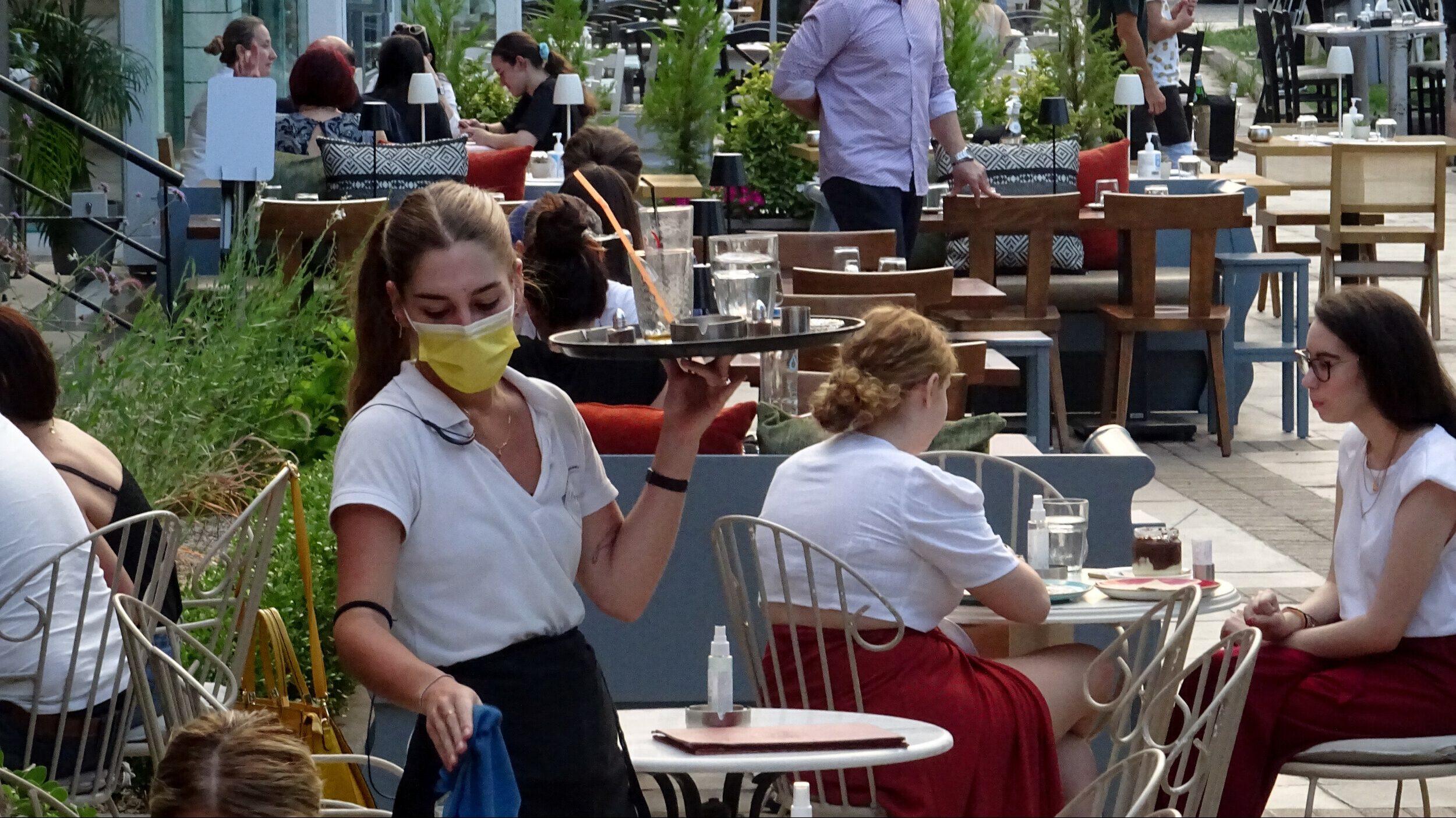 Σε ισχύ οι νέα σύμβαση με αύξηση μισθών από 1η Ιουνίου στην εστίαση
