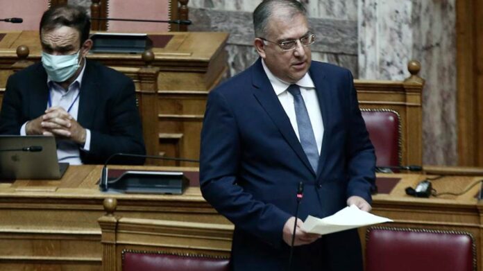 Ειδοποιήθηκε για την κακοποίηση κότας ο υπουργός