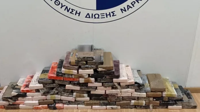 Κοντέινερ με 173 κιλά κοκαΐνης στον Πειραιά αξίας 6 εκατ. ευρώ