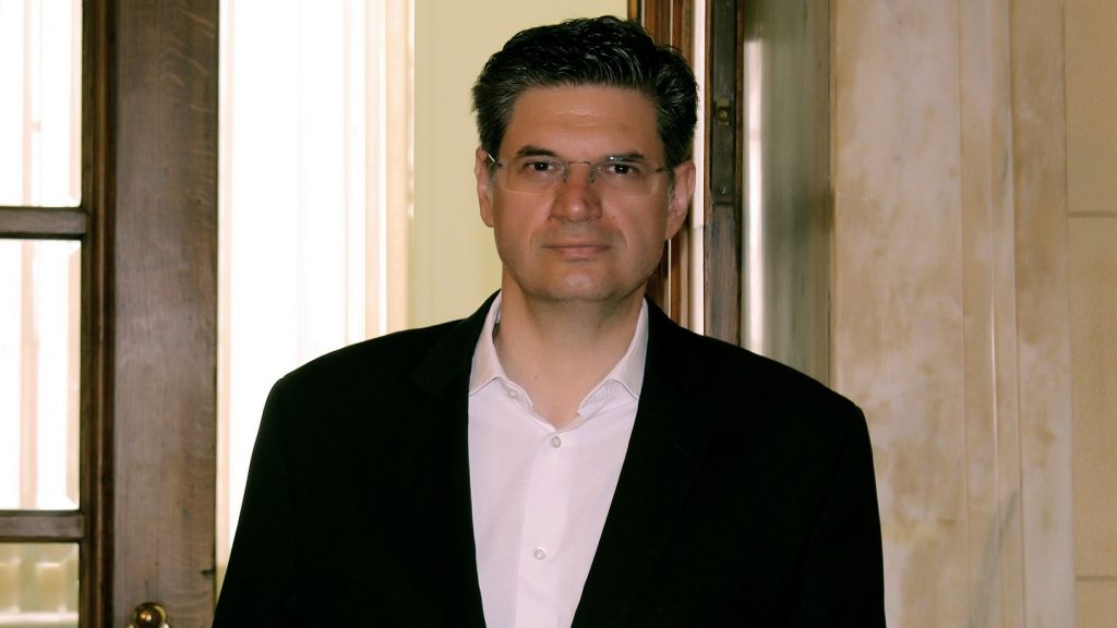 Πρέπει να γίνει κατανοητό ότι τα προβλήματά του έχουν αντανάκλαση σε ολόκληρη την κοινωνία και η ουσιαστική στήριξή του είναι πιο αναγκαία από ποτέ.