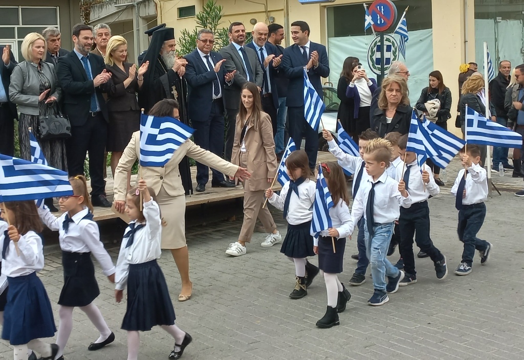 Η Επέτειος ολοκληρώθηκε με παρέλαση της μαθητιώσας νεολαίας