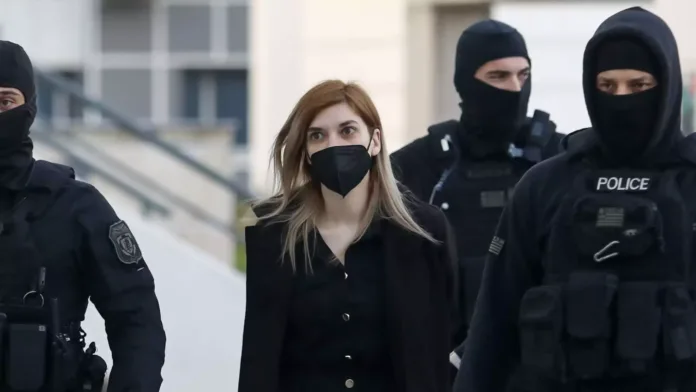 ΕΚΤΑΚΤΟ Προφυλακιστέα για Μαλένα και Ίριδα!