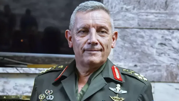 Η απάντηση του ΓΕΕΘΑ Ανανεώθηκε η θητεία Φλώρου