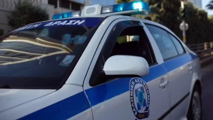 Αστυνομικός φόρεσε χειροπέδες & αυτοκτόνησε