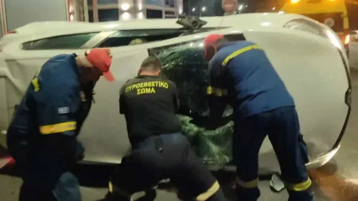 Στο Αγρίνιο τούμπαρε αυτοκίνητο