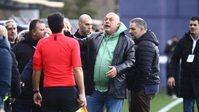 Δίνω δωρεάν την ομάδα σε σοβαρό επιχειρηματία