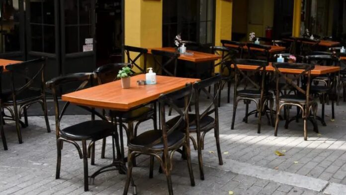 Σε τάξη τα τραπεζοκαθίσματα της Πάτρας