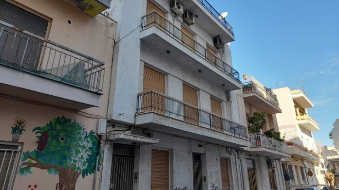 Πωλείται το σπίτι που ζούσε η οικογένεια