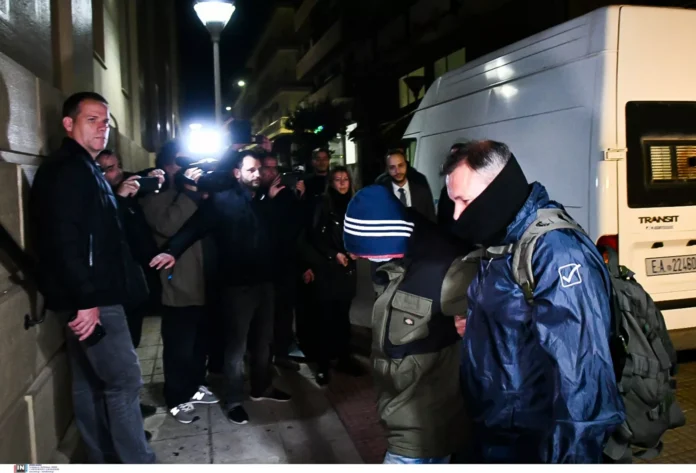 H ώρα μιας «εκρηκτικής» δίκης