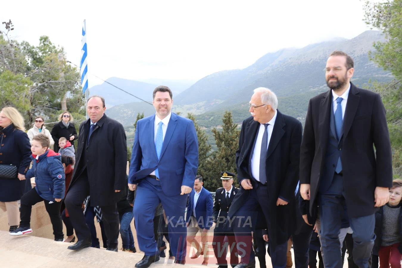 Μονή Αγίας Λαύρας: Έγινε η αναπαράσταση της ορκωμοσίας των αγωνιστών του '21 - Χιλιάδες κόσμου - Φωτό 2
