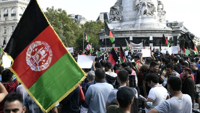 Αφγανοί «έκαψαν» το Παρίσι την Παρασκευή! Μάθατε τίποτε;