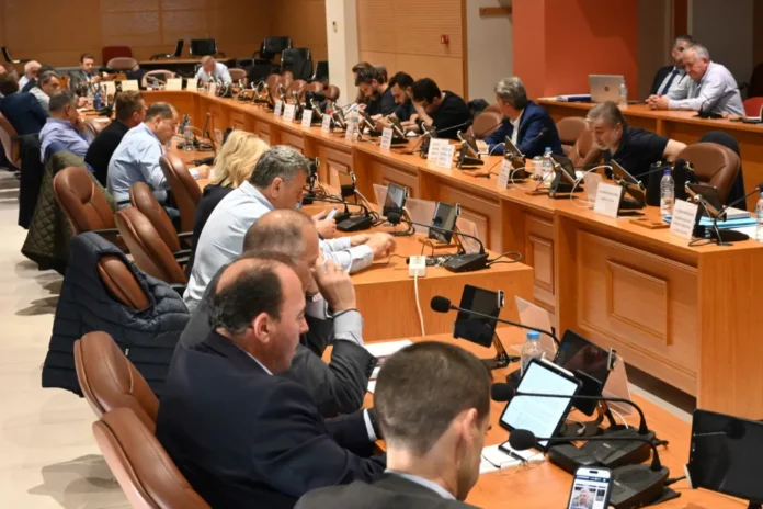 Αντιπαράθεση στο Περιφερειακό Συμβούλιο για τον τουρισμό