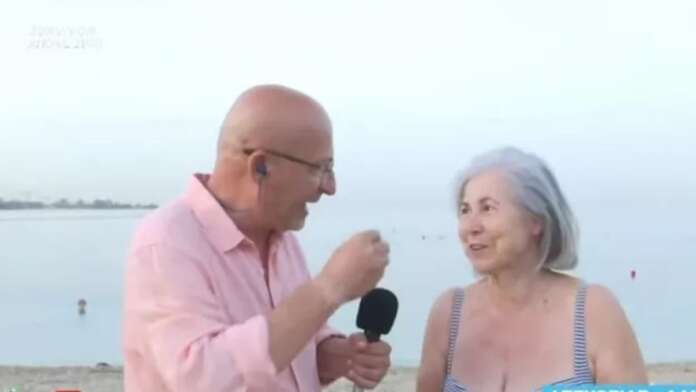Σε σοκ η λουόμενη που την έκλεψαν το σταυρό σε live σύνδεση