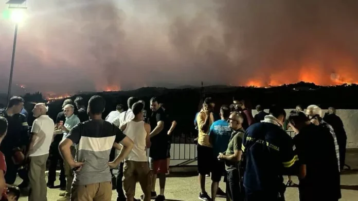 Πολιτικές «φωτιές» άναψε η φωτιά σε Αχαΐα-Ηλεία