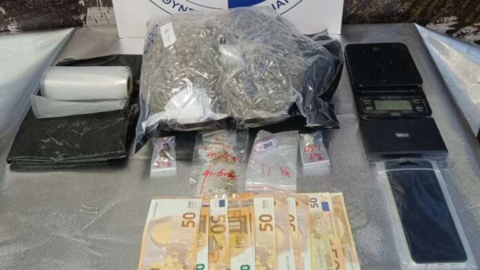Συνελήφθη 25χρονος που παρέλαβε ταχυδρομικό δέμα με… ναρκωτικά