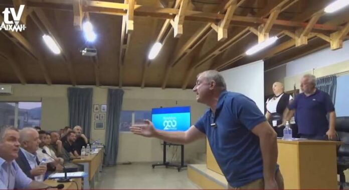 Παραλίγο να έρθουν στα χέρια στο Δημοτικό Συμβούλιο Μεσολογγίου