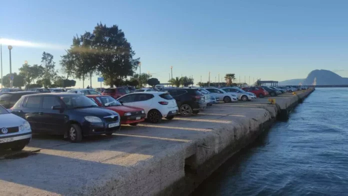 Νεκρή γυναίκα επέπλεε στο παλιό λιμάνι