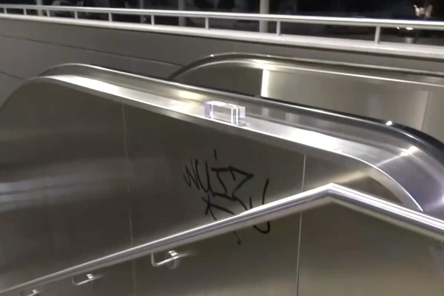 vandalismoi metro 29 11 2024