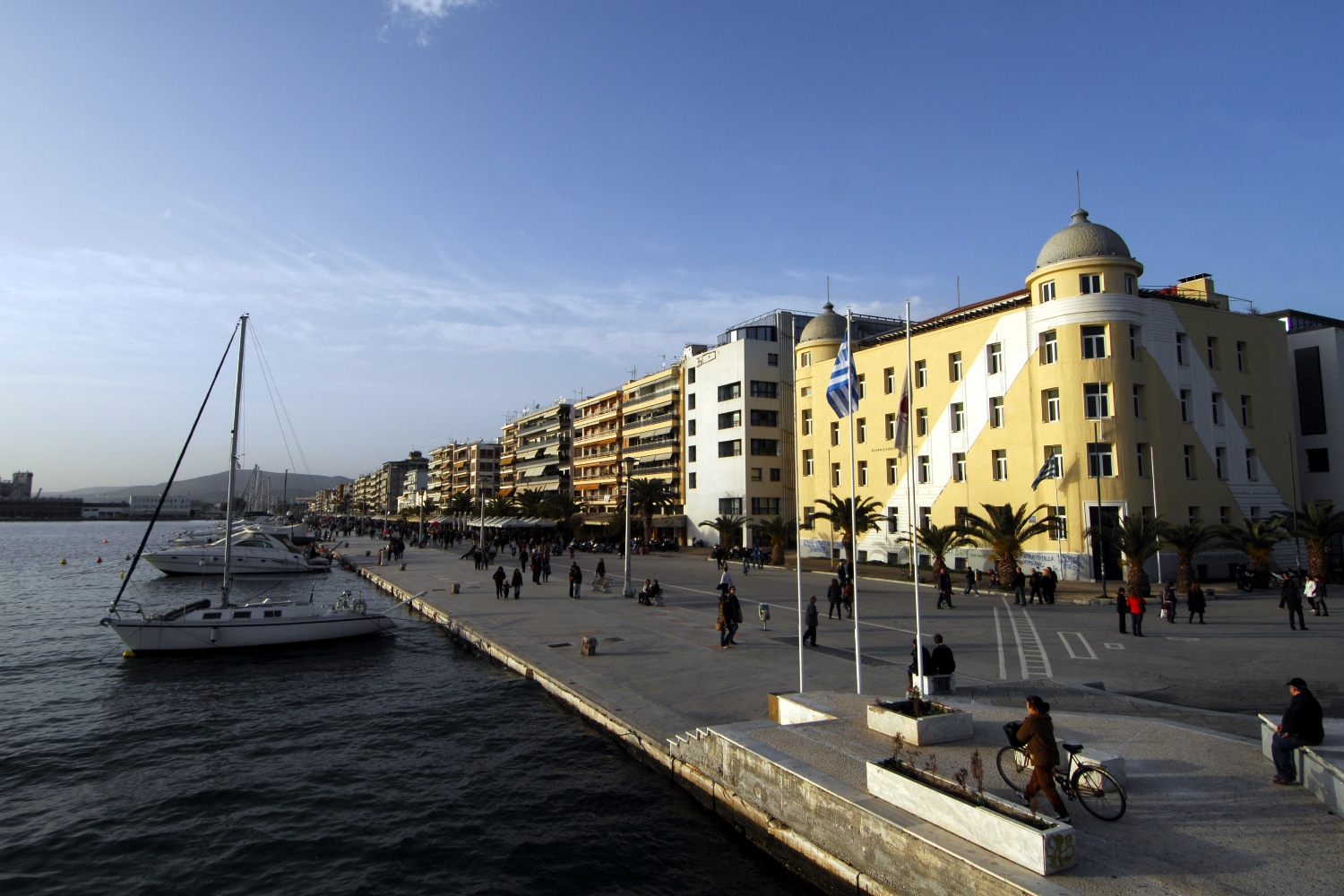 volos poli 23 10 24