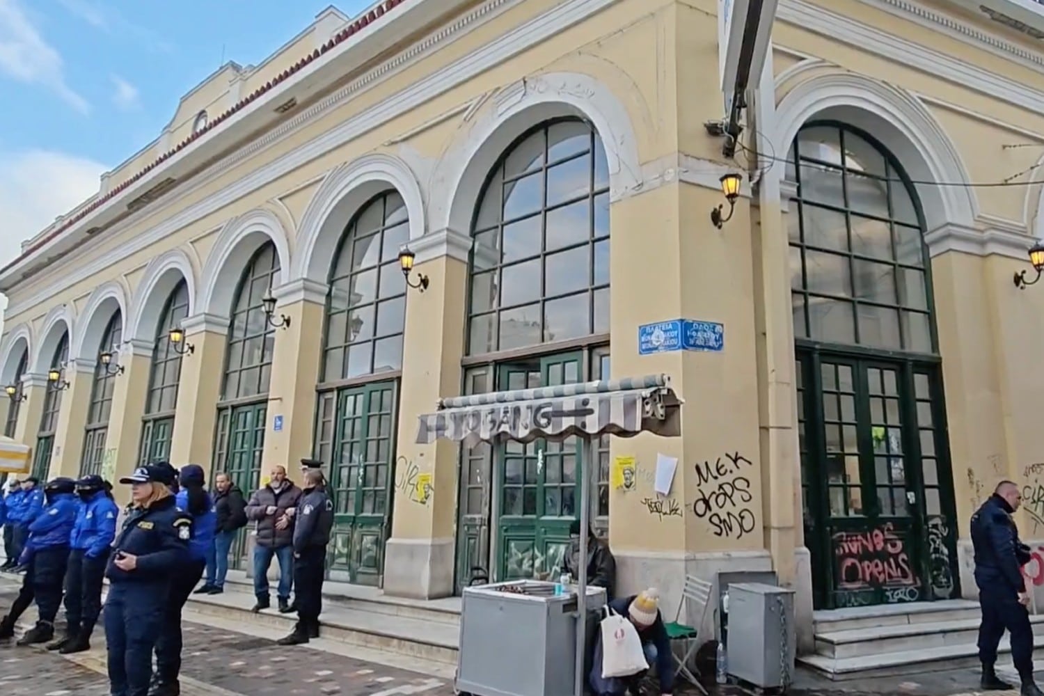metro monastiraki 9 2 2025