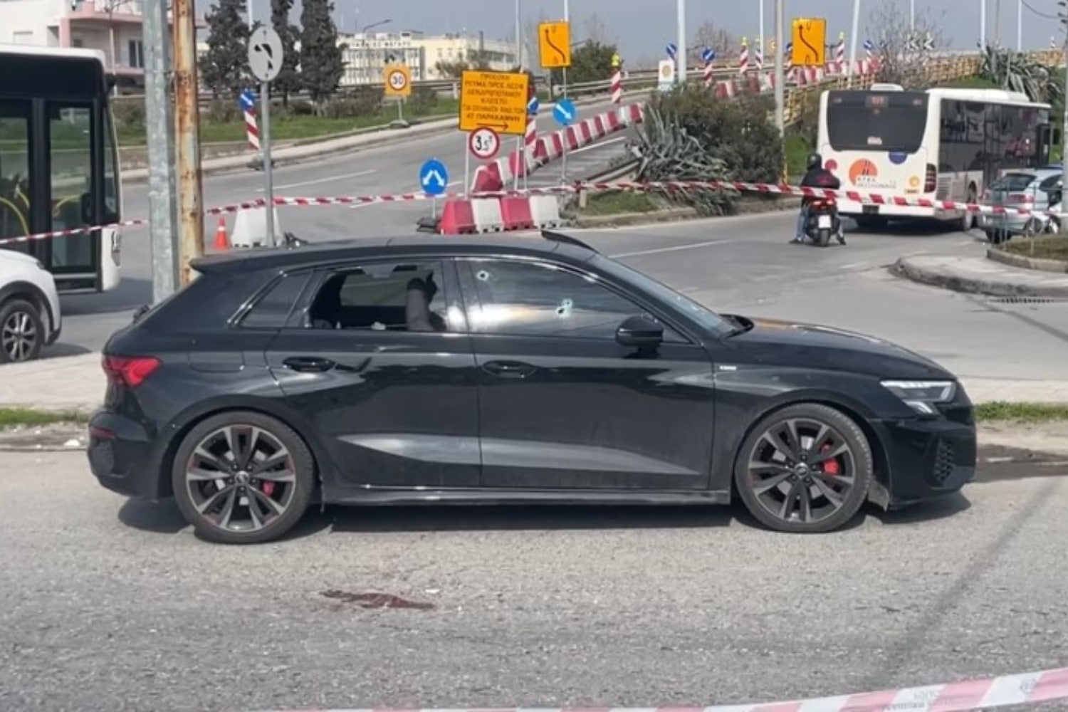 pirovolismoi thessaloniki 25 2 1