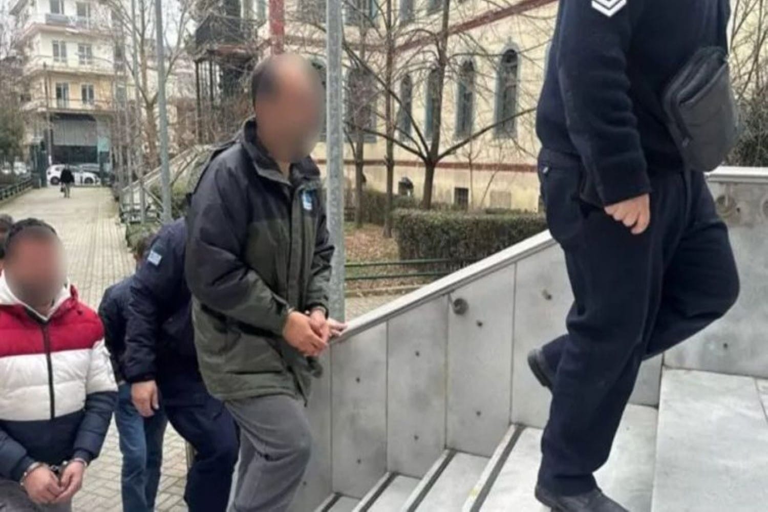 syllhpseis komotini temenos apo site xronos 18 02 2025