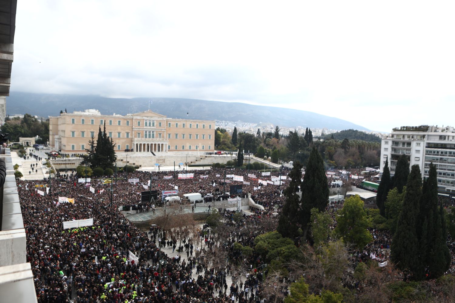 tempi syntagma plithos 28 02 2025