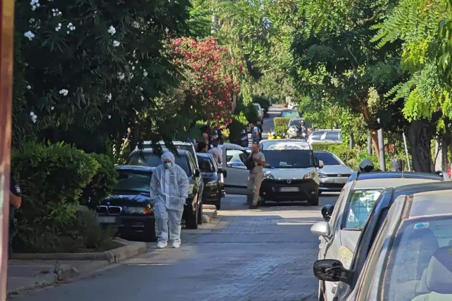 giannis pretenteris i monotiki tainia tis vomvas lynei to mystirio ti psaxnei i antitromokratiki 12 7 25