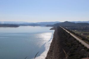 Να πέσουν οι μάσκες για τα φωτοβολταϊκά στη λίμνη Πηνειού!