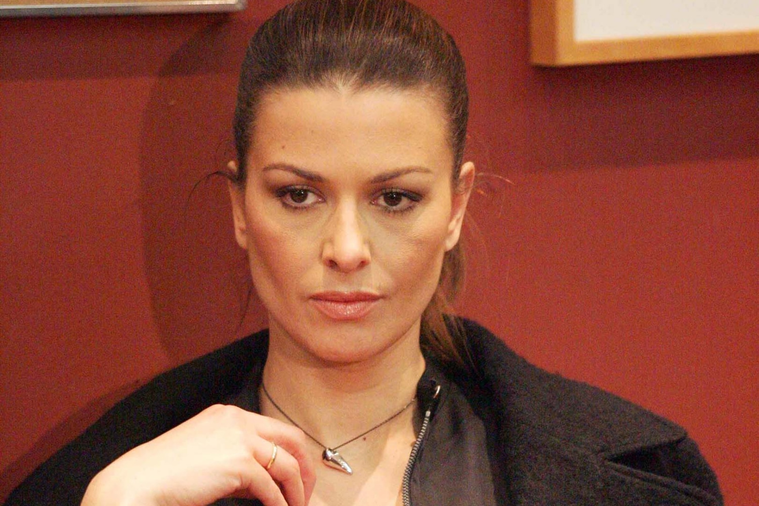 gina alimonou 6 10
