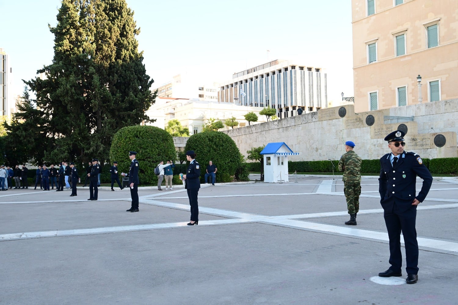 syntagma elas metra 28 10 25