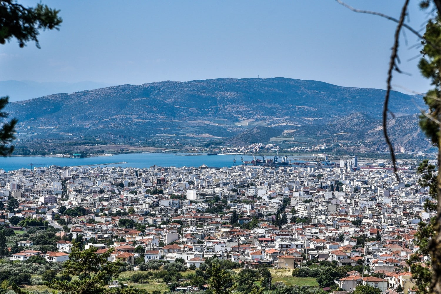 volos 2 8 2025