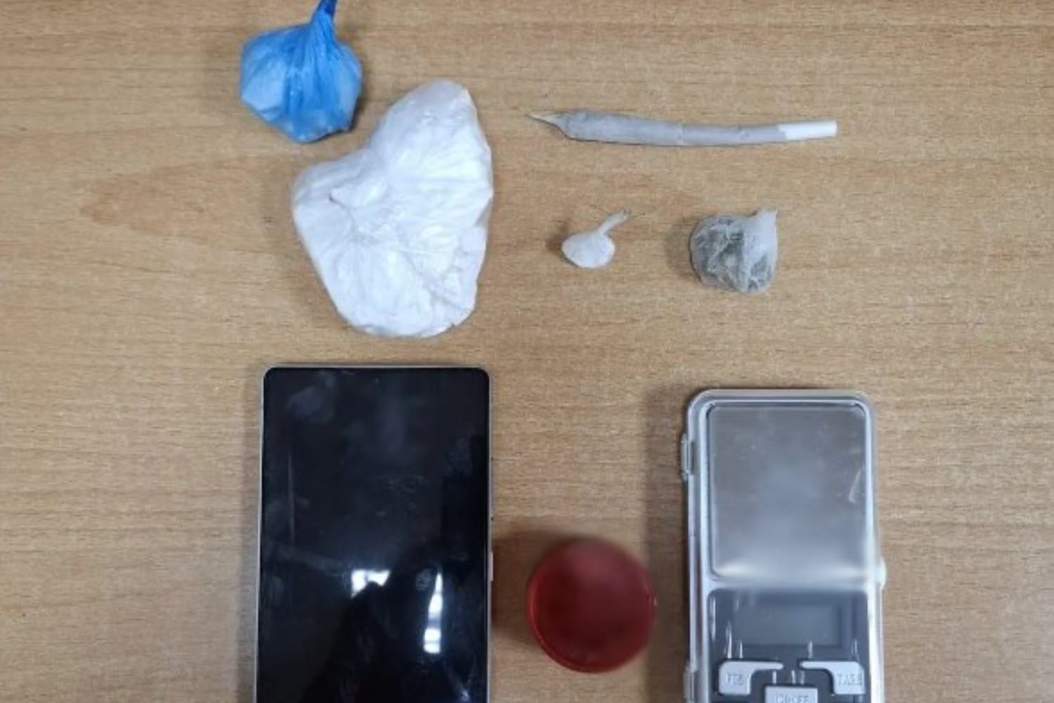 thiva narkwtika 4 12 25