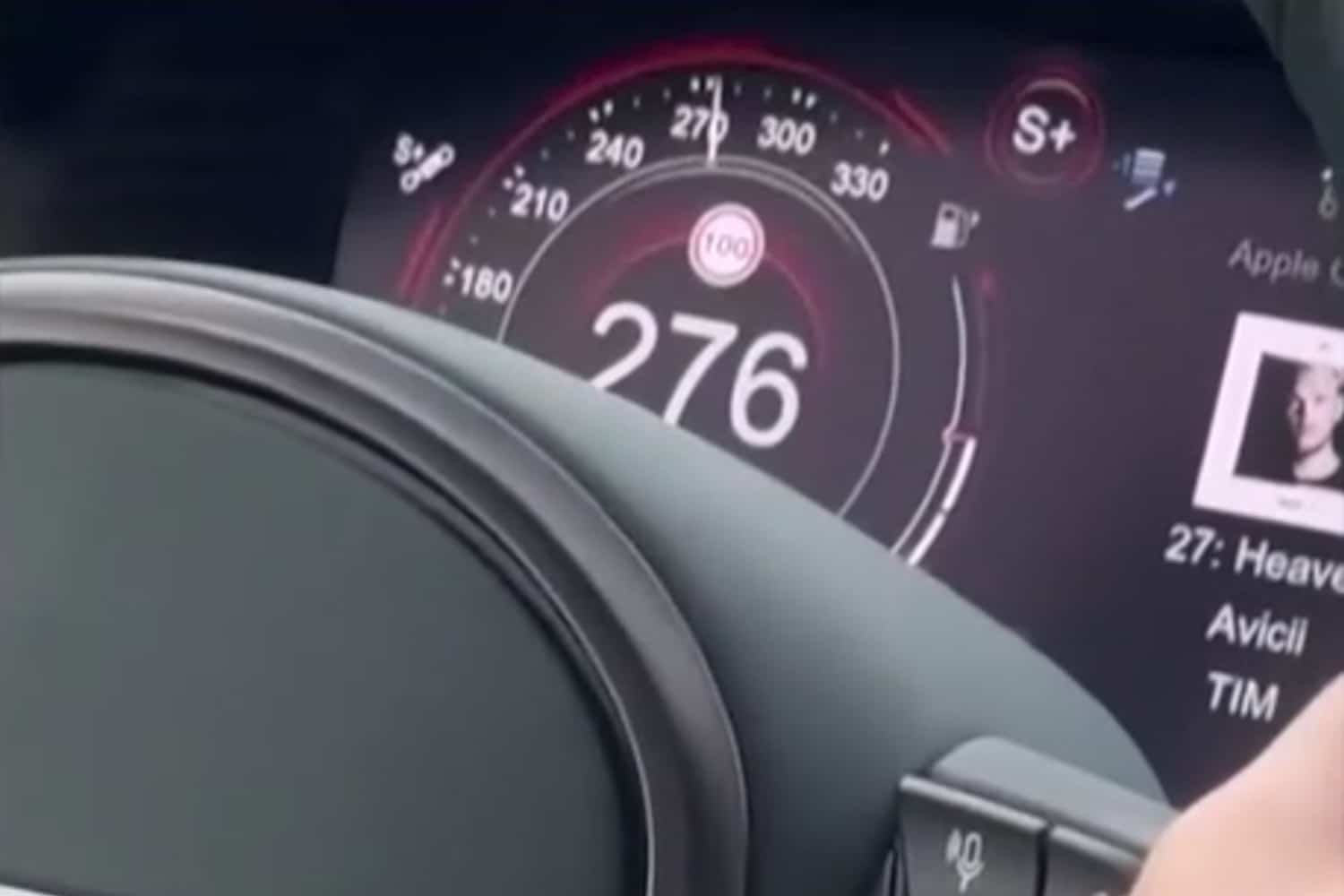 tsitsipas aston martin 276xlm 10 12