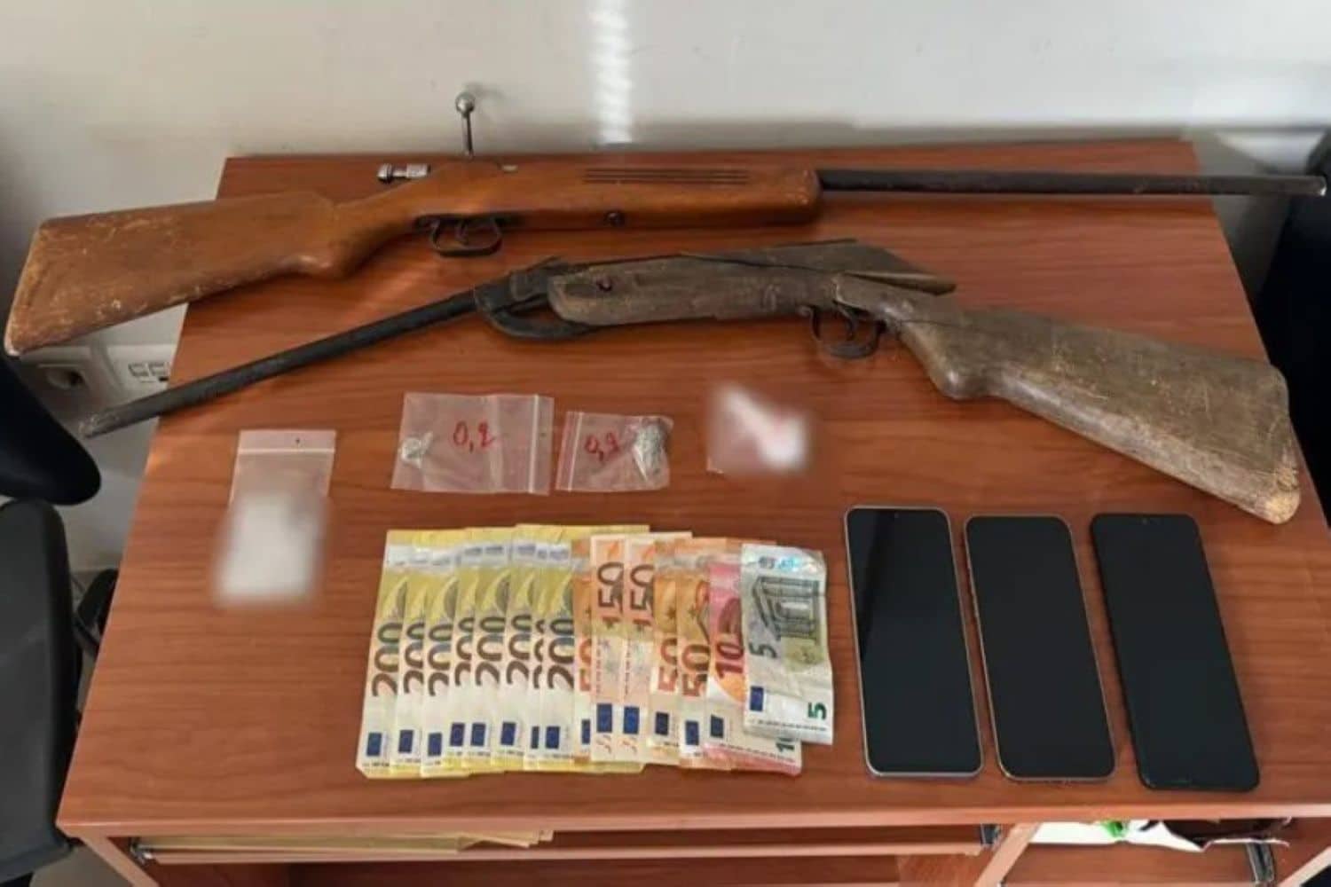 pyrgos elliniko fbi 4 3 1