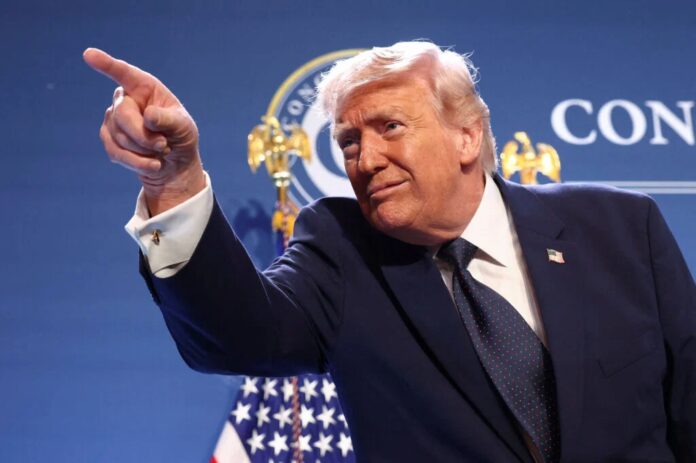 Τραμπ για Ιράν: «Αν δεν ανοίξουν τα Στενά του Ορμούζ θα χτυπήσουμε τα πάντα»