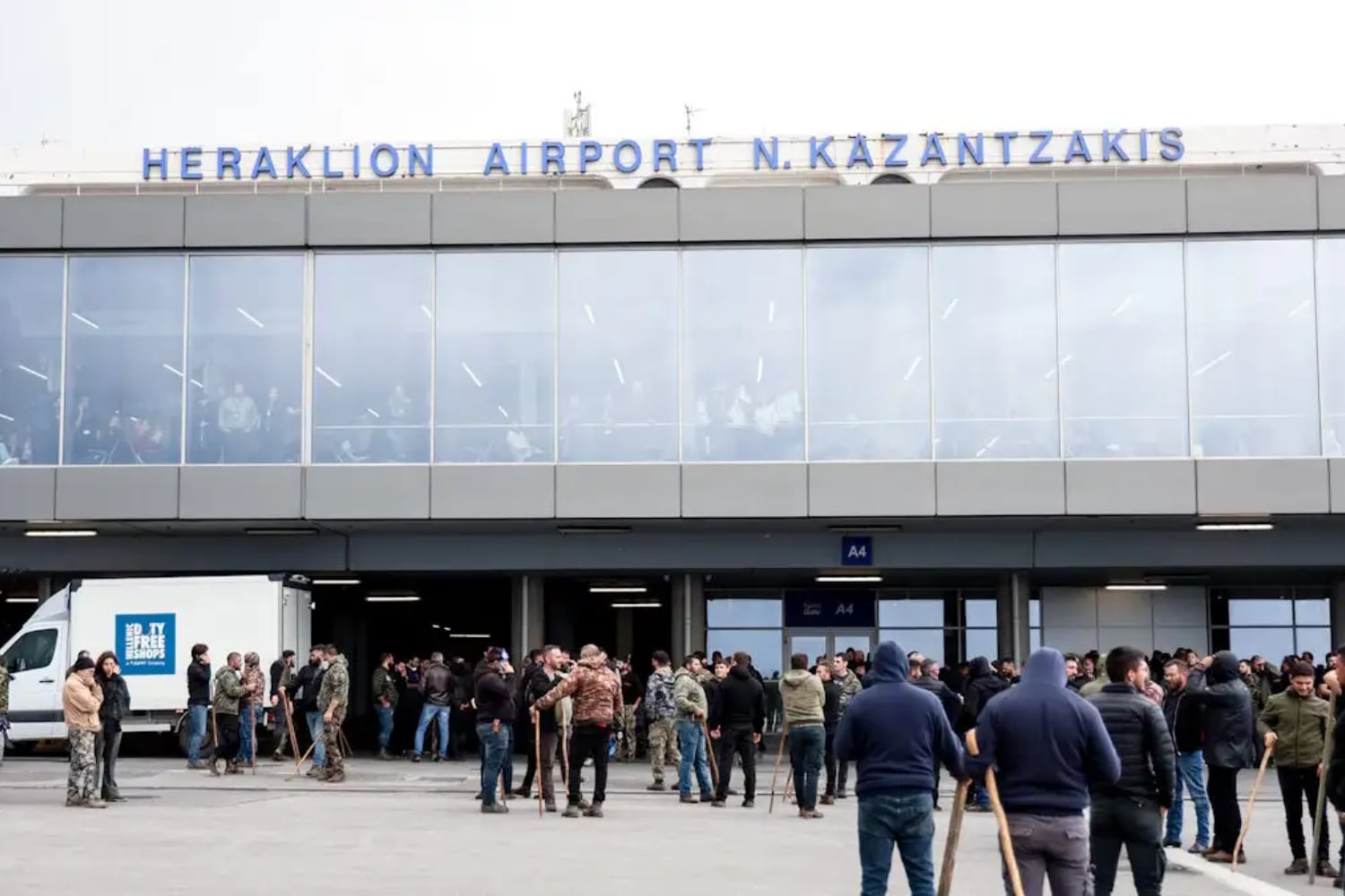 irakleio aerodromio 9 12