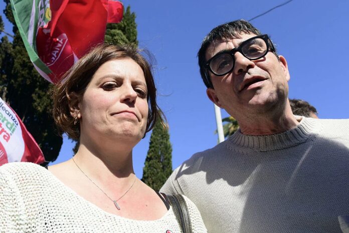 Ιταλία: Η Αστυνομία ανακρίνει την ευρωβουλευτή Ιλάρια Σάλις για φερόμενους δεσμούς με την Αντί