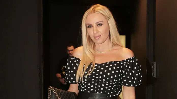 Πέθανε η Γωγώ Μαστροκώστα