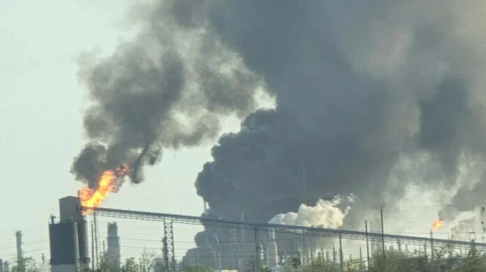 Σοκ στη Λετονία: Ουκρανικά ντρον χτυπάνε διυλιστήριο – Ο υπουργός Άμυνας παραιτήθηκε