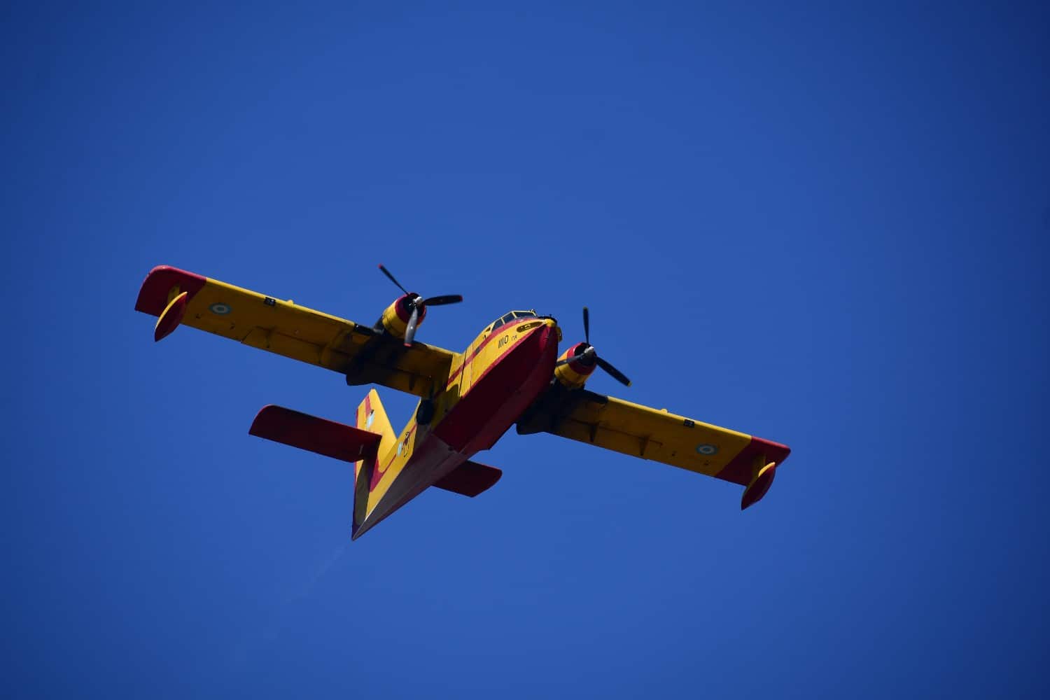 aeroskafos pyrosvestiki 25 7 25