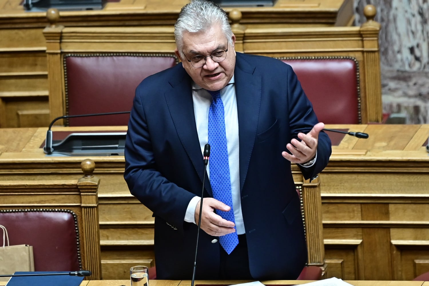 nikos papaioannou 5 6