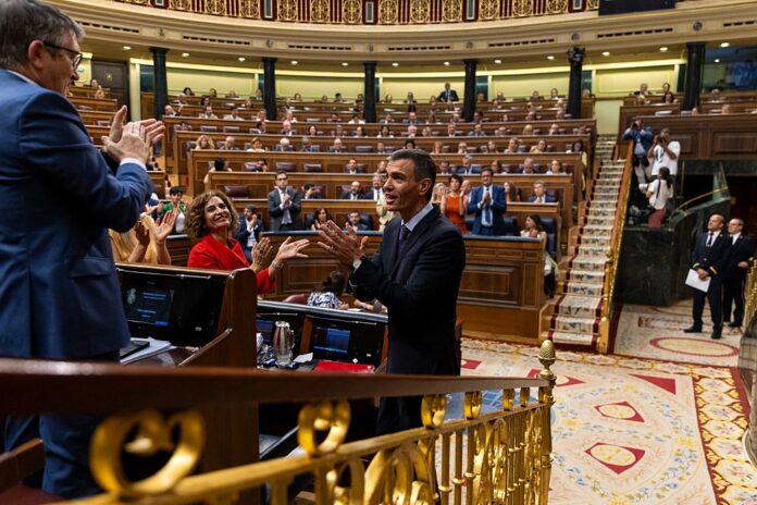 Οι Ισπανοί Σοσιαλιστές καταρρέουν εν μέσω σκανδάλων διαφθοράς