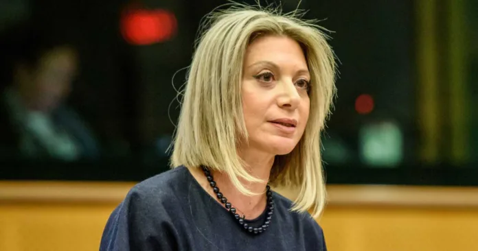 Ενωμένοι στα Χανιά υπέρ της Μαρίας Καρυστιανού: «Δεν εκβιαζόμαστε» απαντούν στους παραιτηθέντες