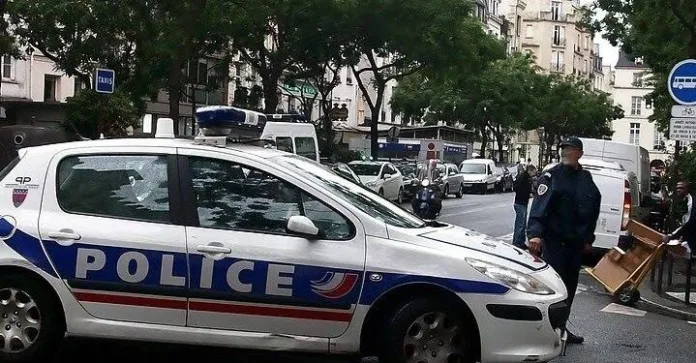 Επίθεση με μαχαίρι κατά τριών γυναικών στο Παρίσι – Η μια έγκυος