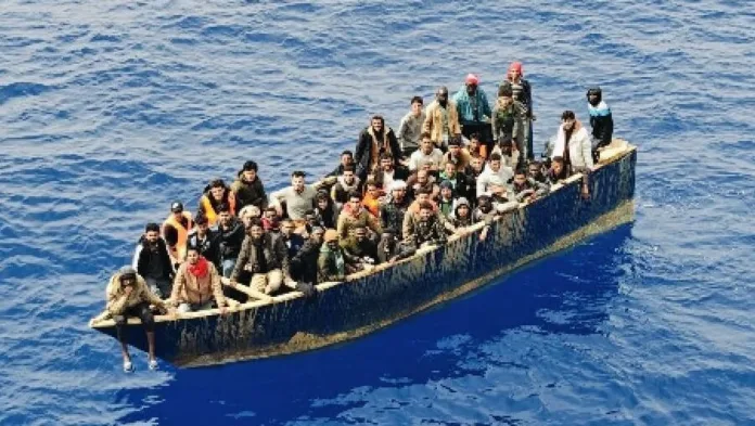 Ρεκόρ διακινούμενων λαθρομεταναστών στη Μάγχη – 752 εισέβαλαν στη Βρετανία σε μία ημέρα