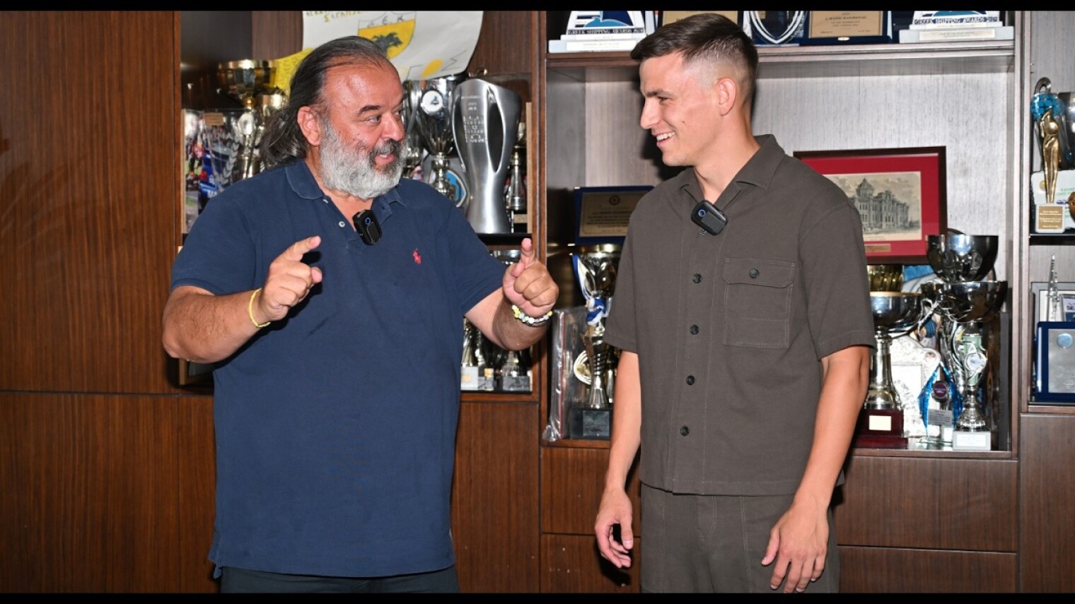 Το καλωσόρισμα του κ. Μάριου Ηλιόπουλου στον Μιλάν Βιτάλις | AEK F.C.